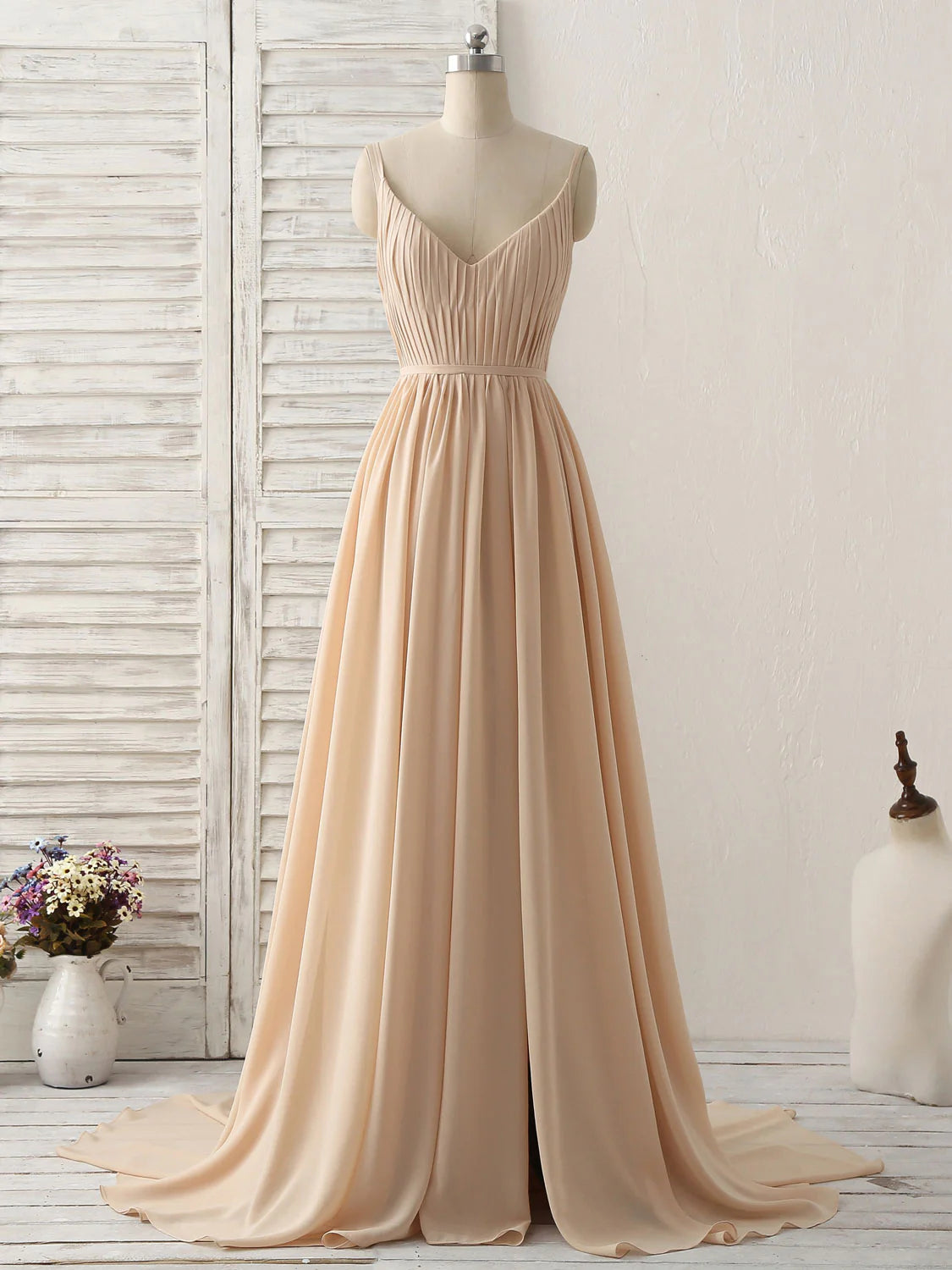 Buyishang Simple Champagne Long Prom Dresses V Neck Chiffon Bridesmaid Dress Bridesmaid dress shop